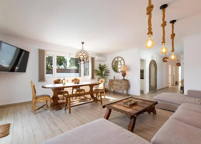 Villa Leona Carmen By